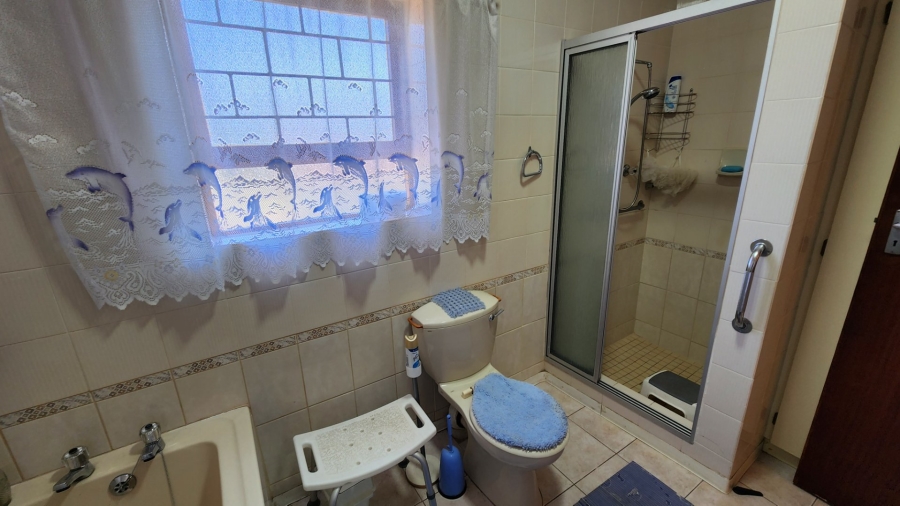 4 Bedroom Property for Sale in Bayview Western Cape